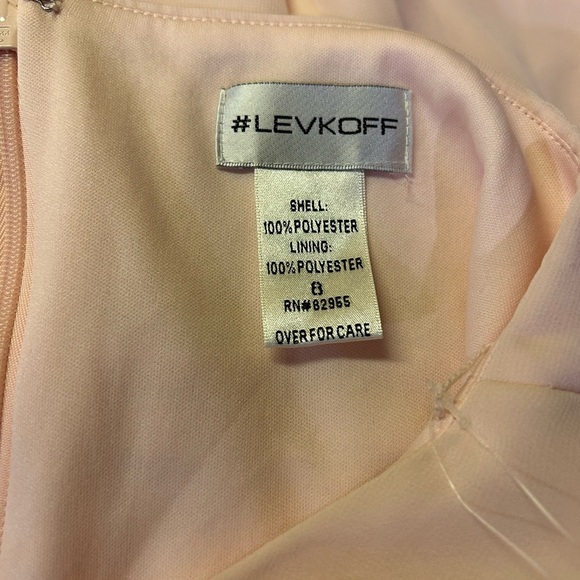 #Levkoff Chiffon Halter A-Line bridesmaid dress in Petal Pink, size 8. - Picture 2 of 7